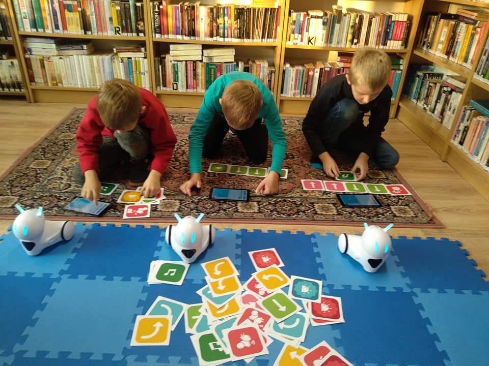 Pierwsze zajęcia z ROBOTYKI za nami