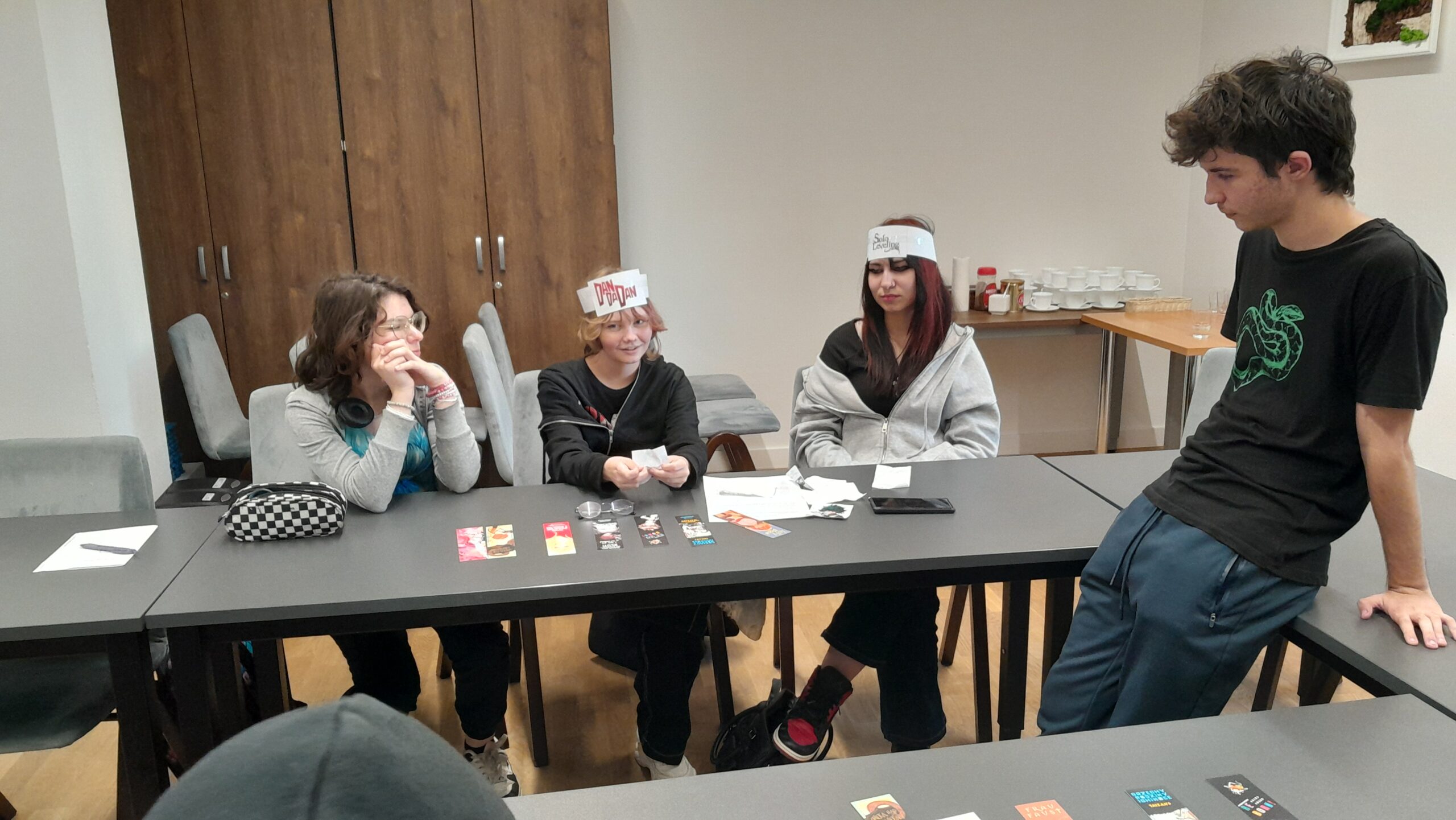 Klub Fanatyków Mang gra w „Czółko”