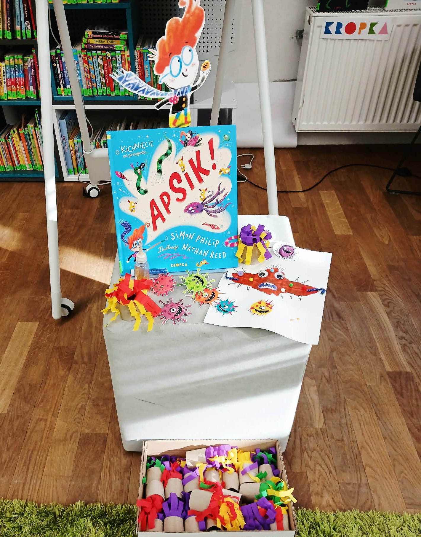 „Apsik!” w bibliotece – relacja z warsztatów w ramach konkursu „Kropka w Bibliotece”
